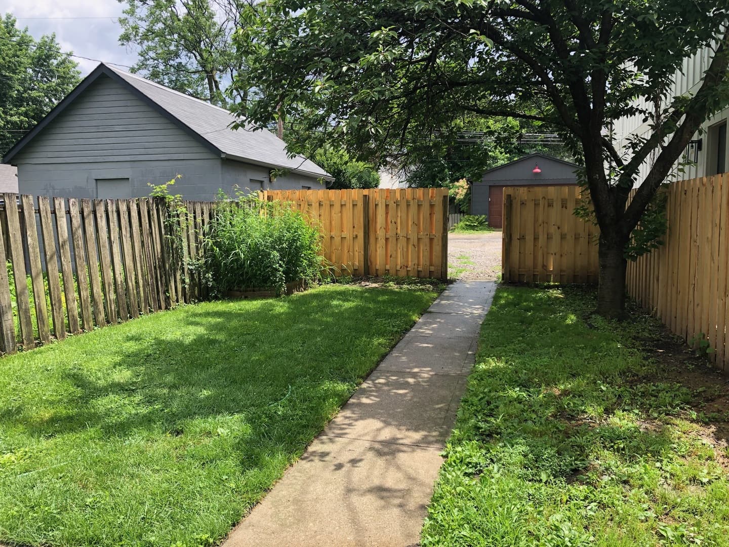 Columbus Apartment: 814 Summit St