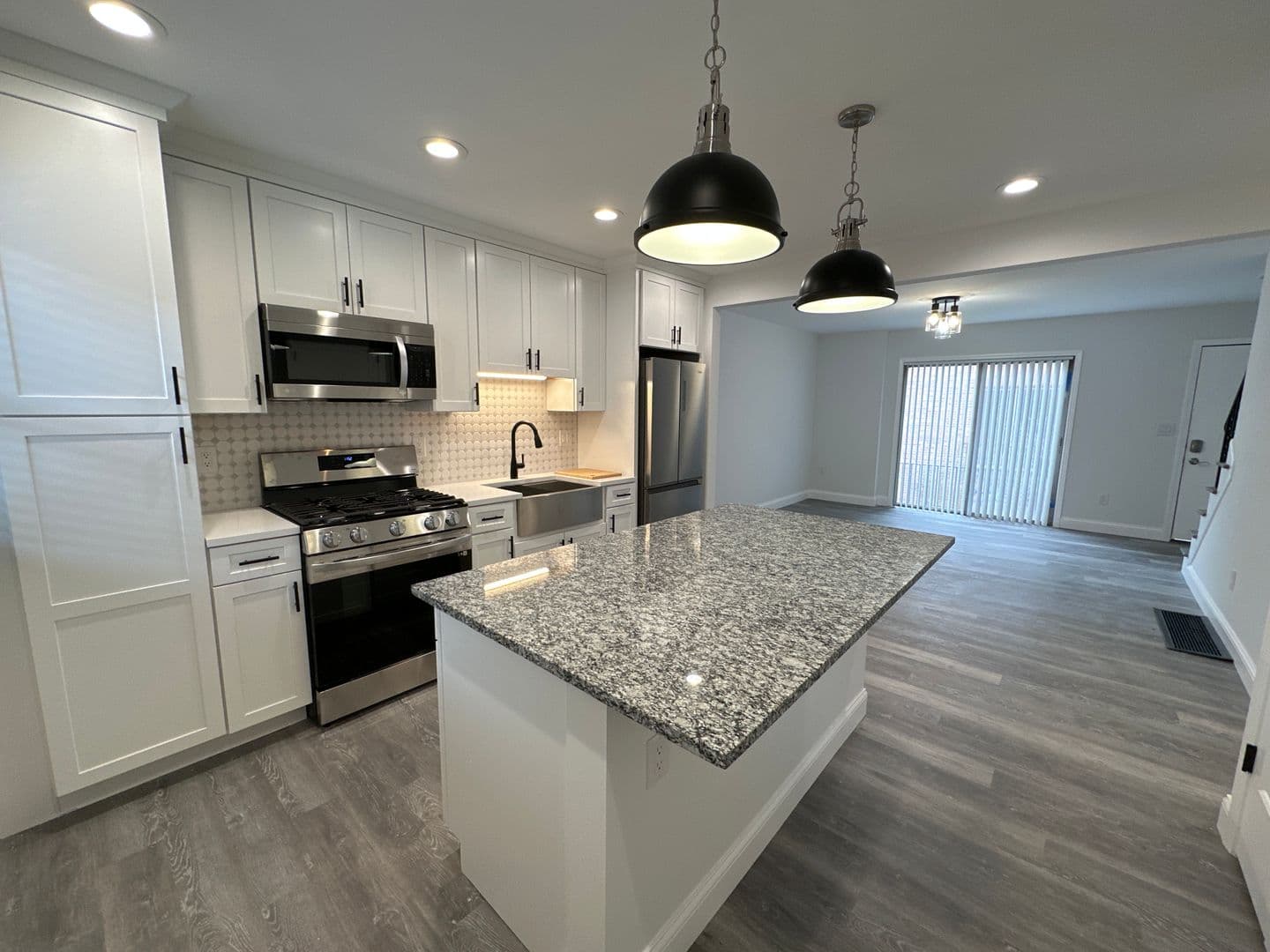 Columbus Apartment: 1444-1466 Worthington St