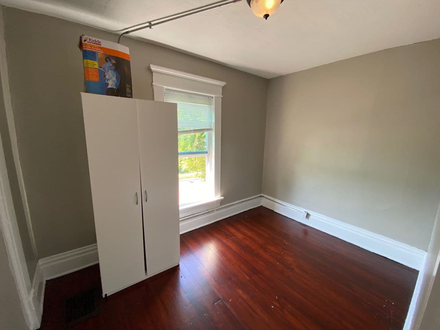 Columbus House: 400 E 17th Ave