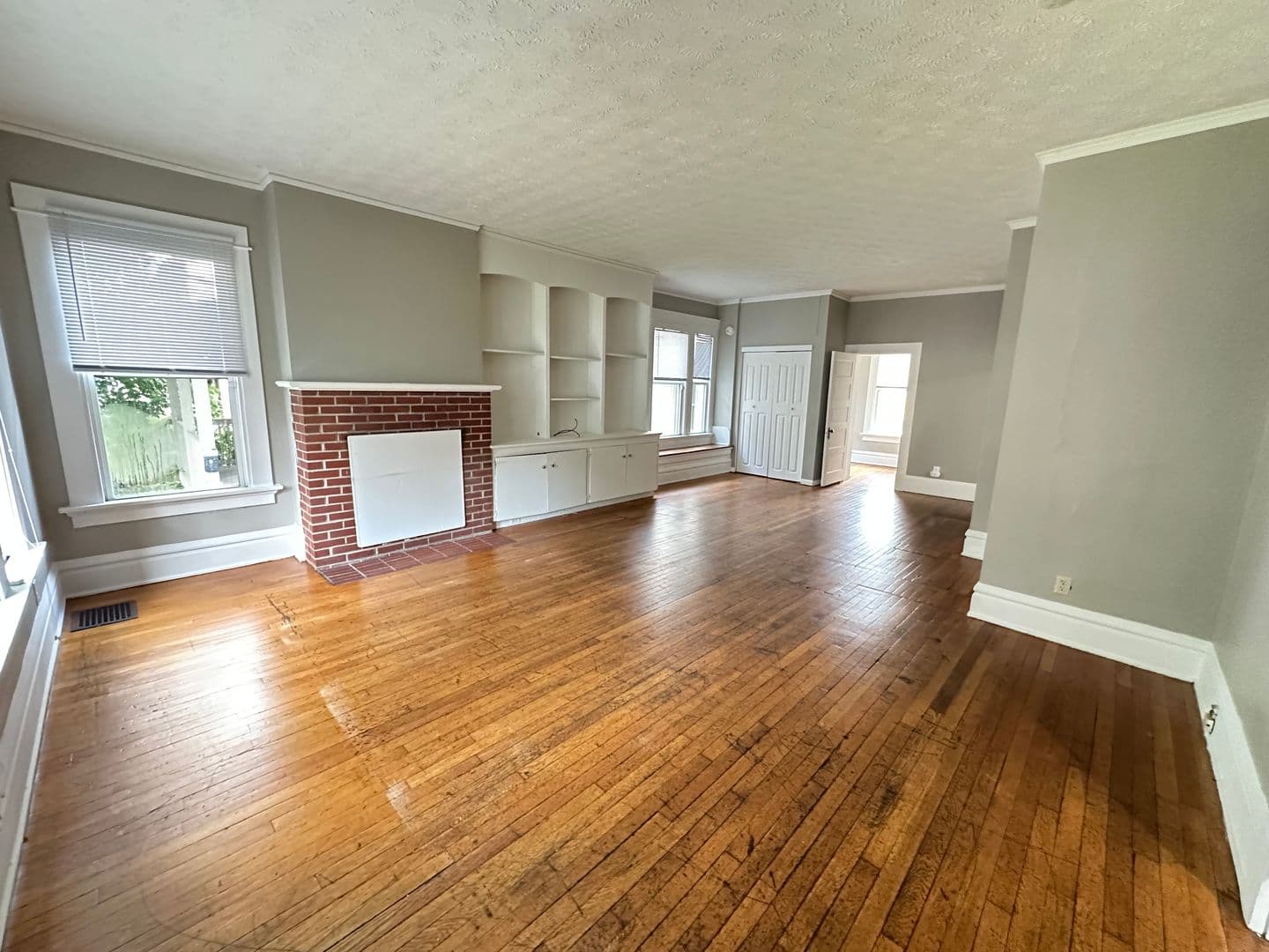 Columbus House: 184 E 12th Ave