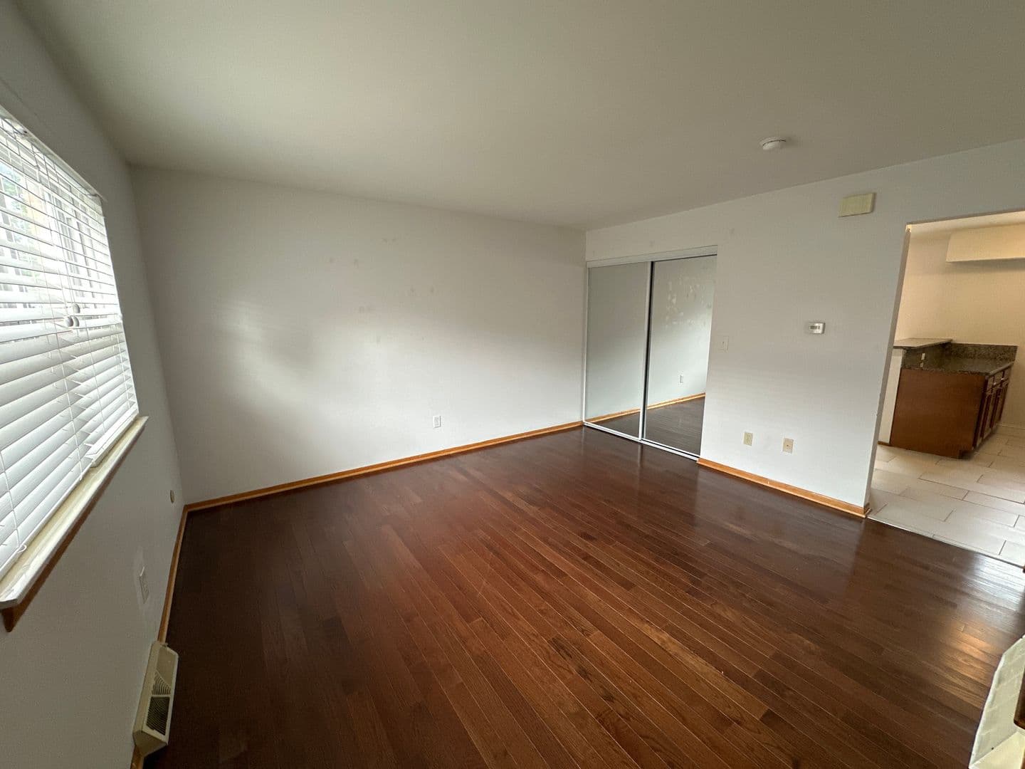 Columbus Apartment: 1451-1461 Worthington St