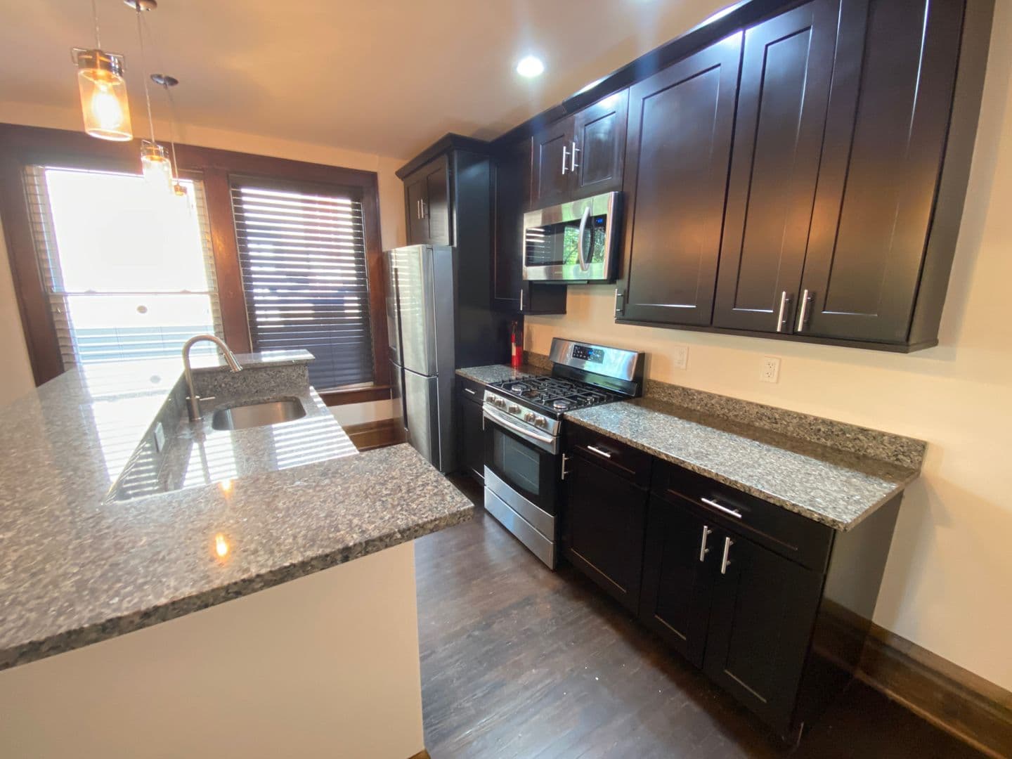 Columbus Apartment: 52 E Norwich Ave