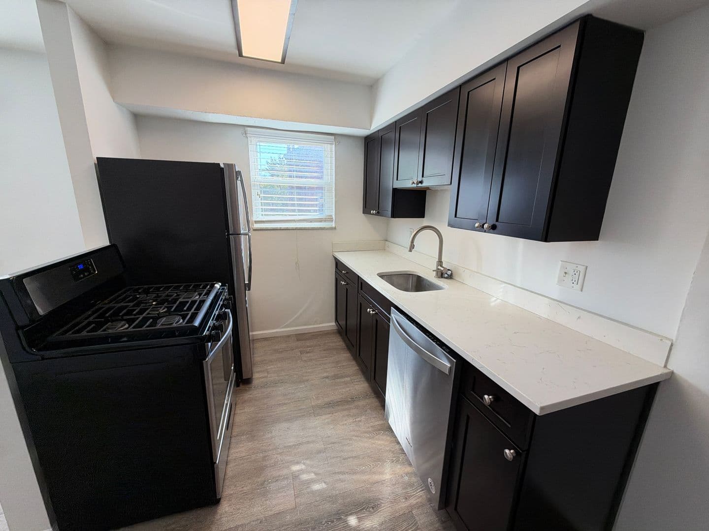 Columbus Apartment: 1444-1466 Worthington St
