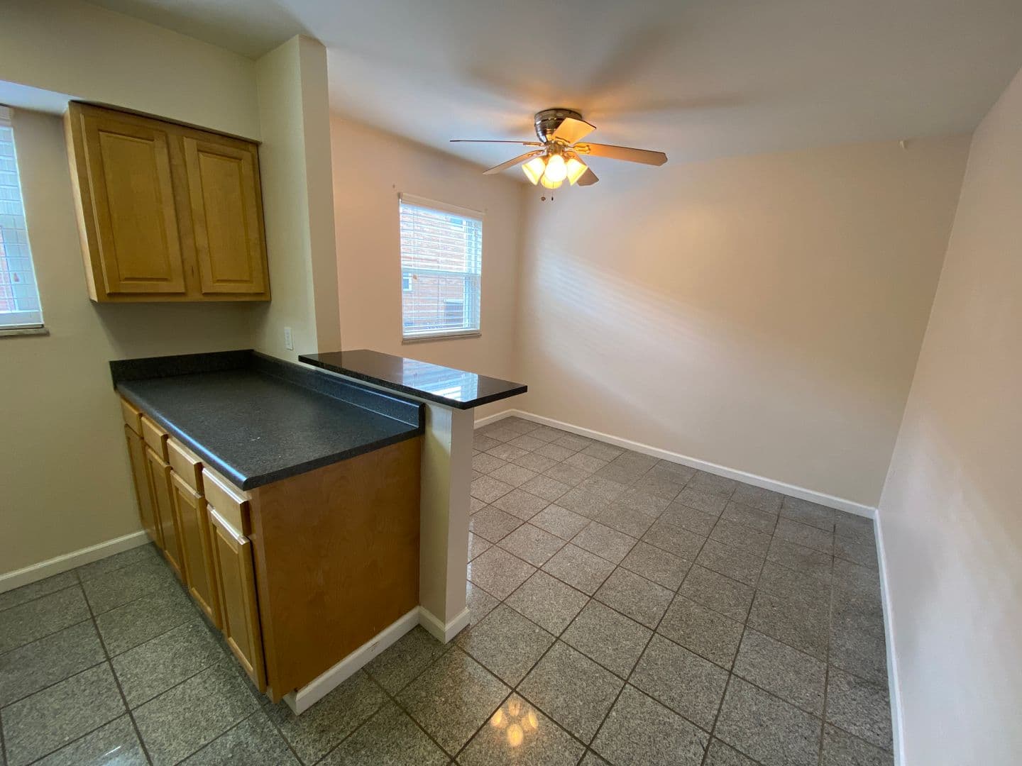 Columbus Apartment: 1444-1466 Worthington St