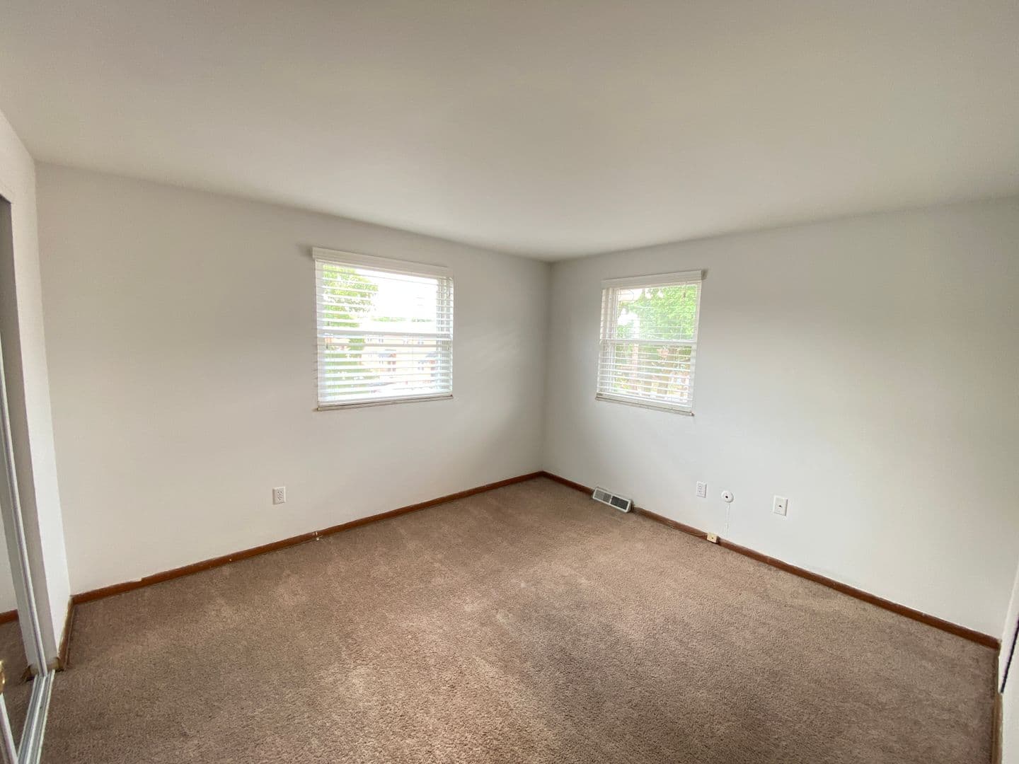 Columbus Apartment: 1444-1466 Worthington St