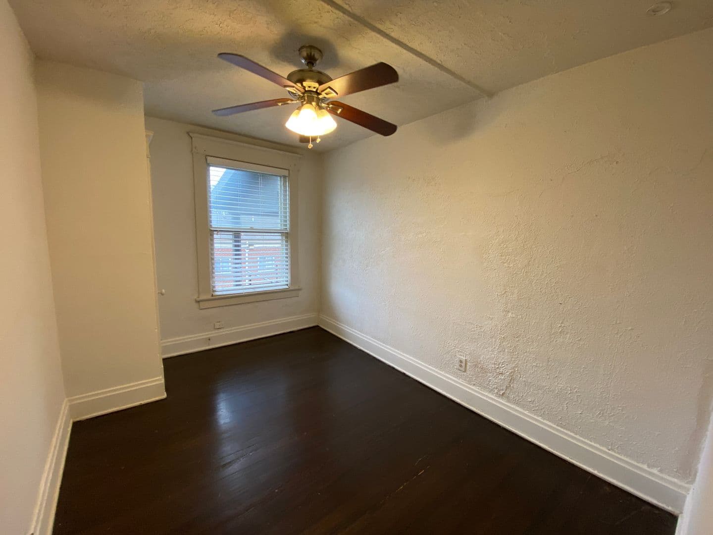 Columbus Apartment: 4-16 E Norwich Ave