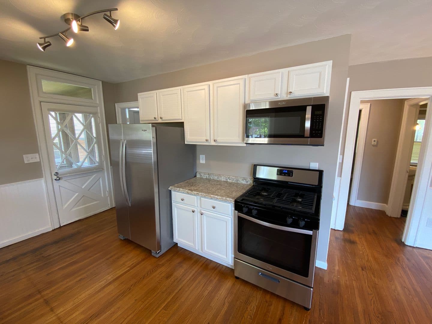 Columbus House: 345 Dana Ave