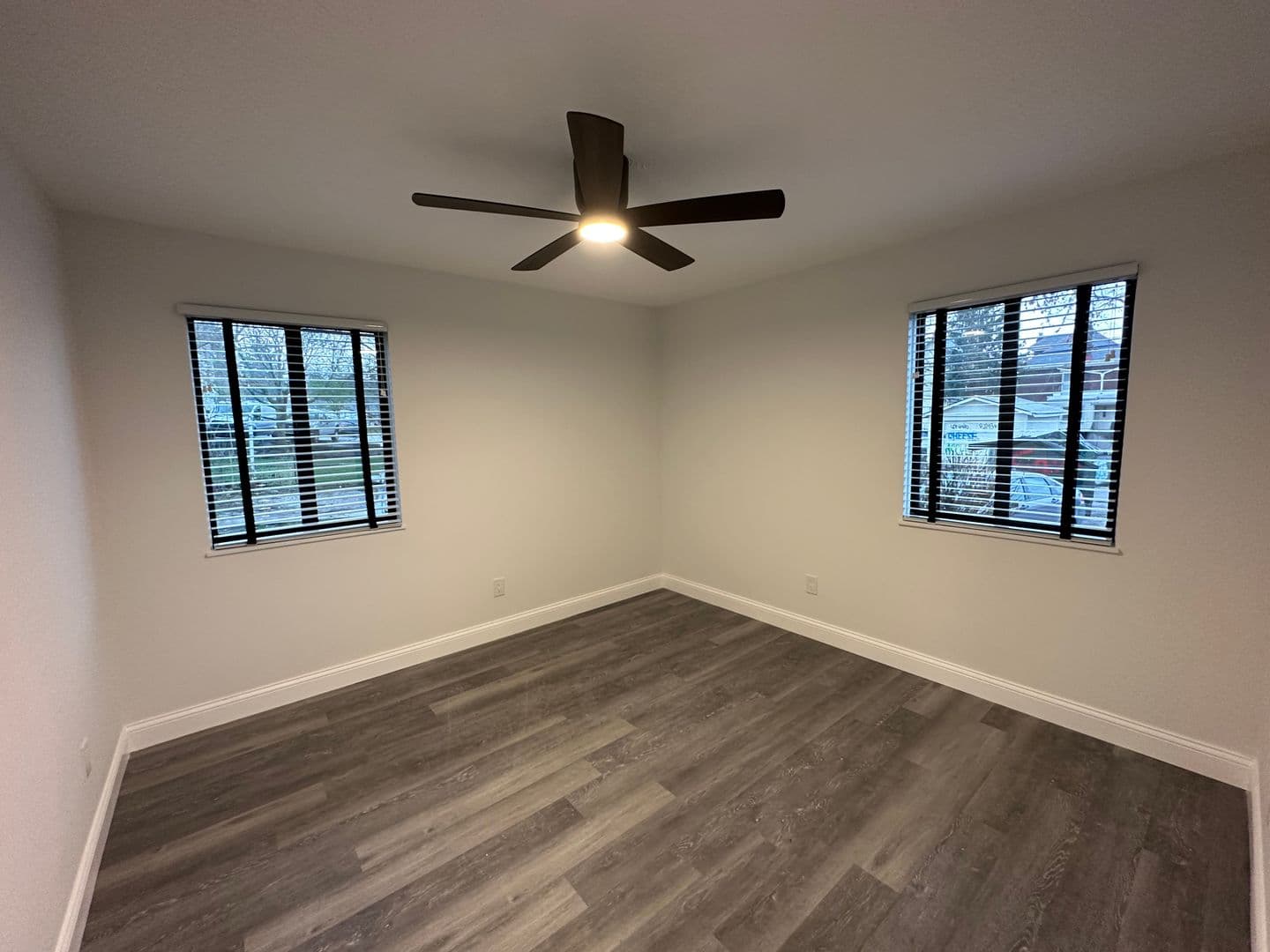 Columbus Apartment: 113 E Lane Ave