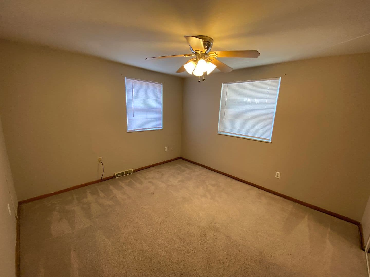 Columbus Apartment: 1444-1466 Worthington St