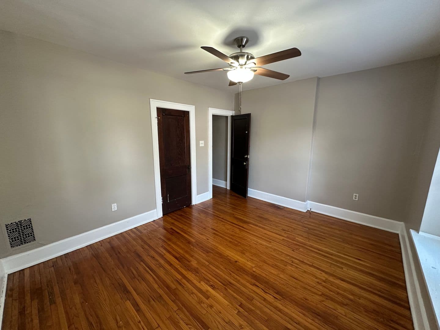 Columbus Apartment: 93 E Duncan St