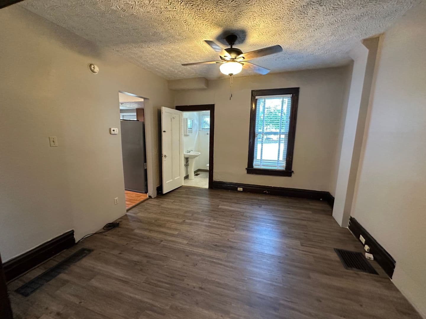 Columbus Apartment: 48 W Norwich Ave
