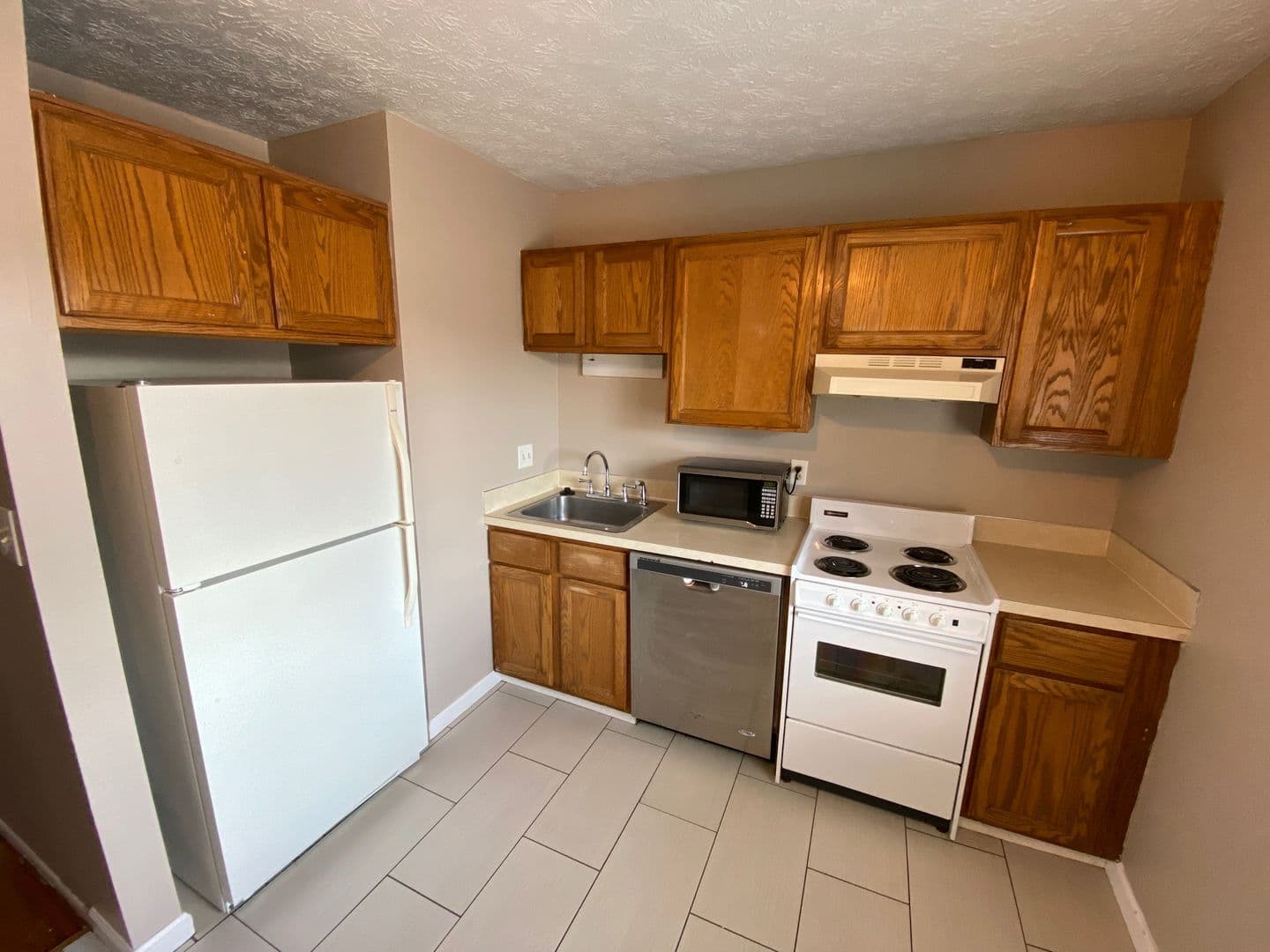 Columbus Apartment: 107-121 E 14th Ave