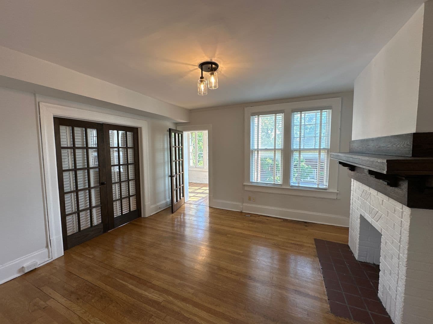 Columbus Apartment: 4-16 E Norwich Ave