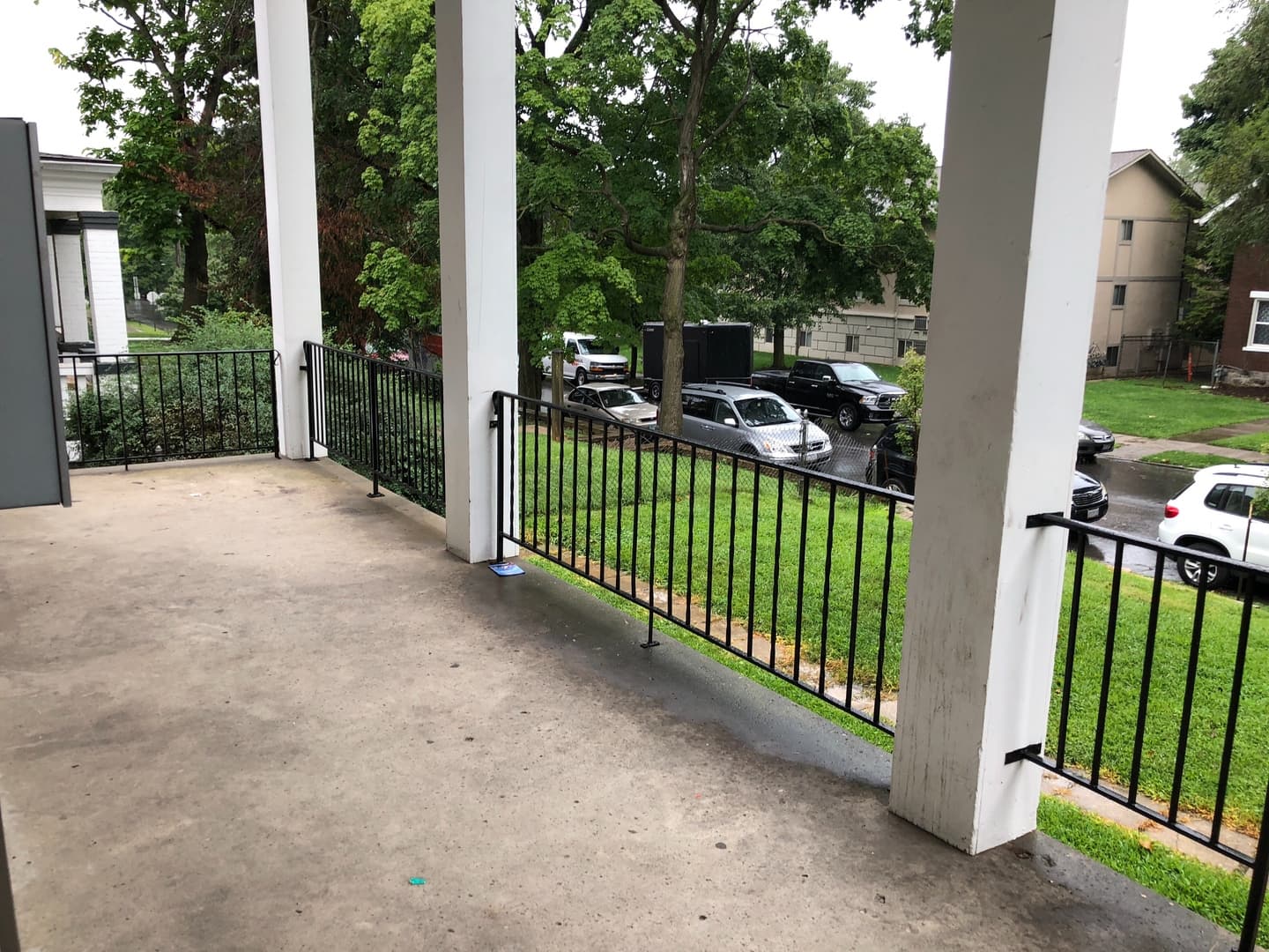 Columbus Apartment: 153 E 12th Ave