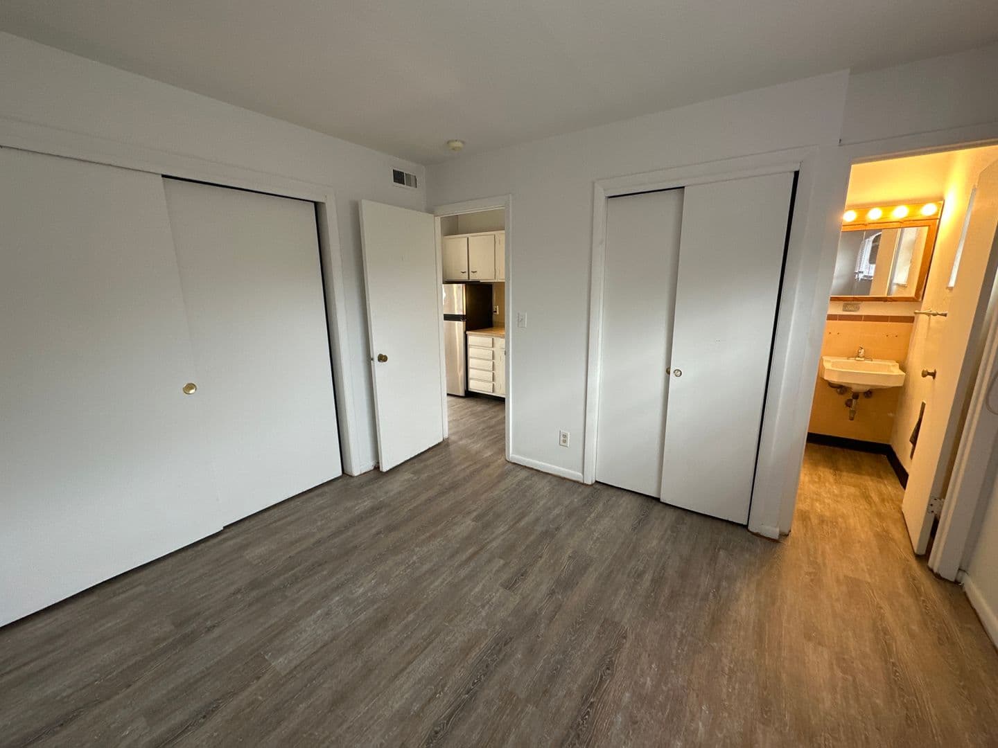 Columbus Apartment: 2232 N High St