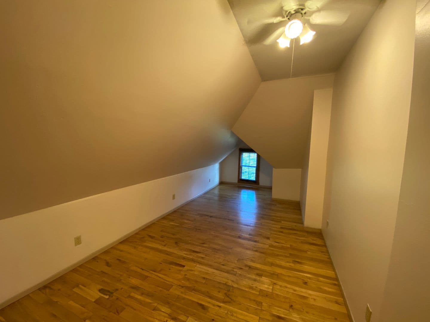 Columbus Apartment: 49 W Blake Ave