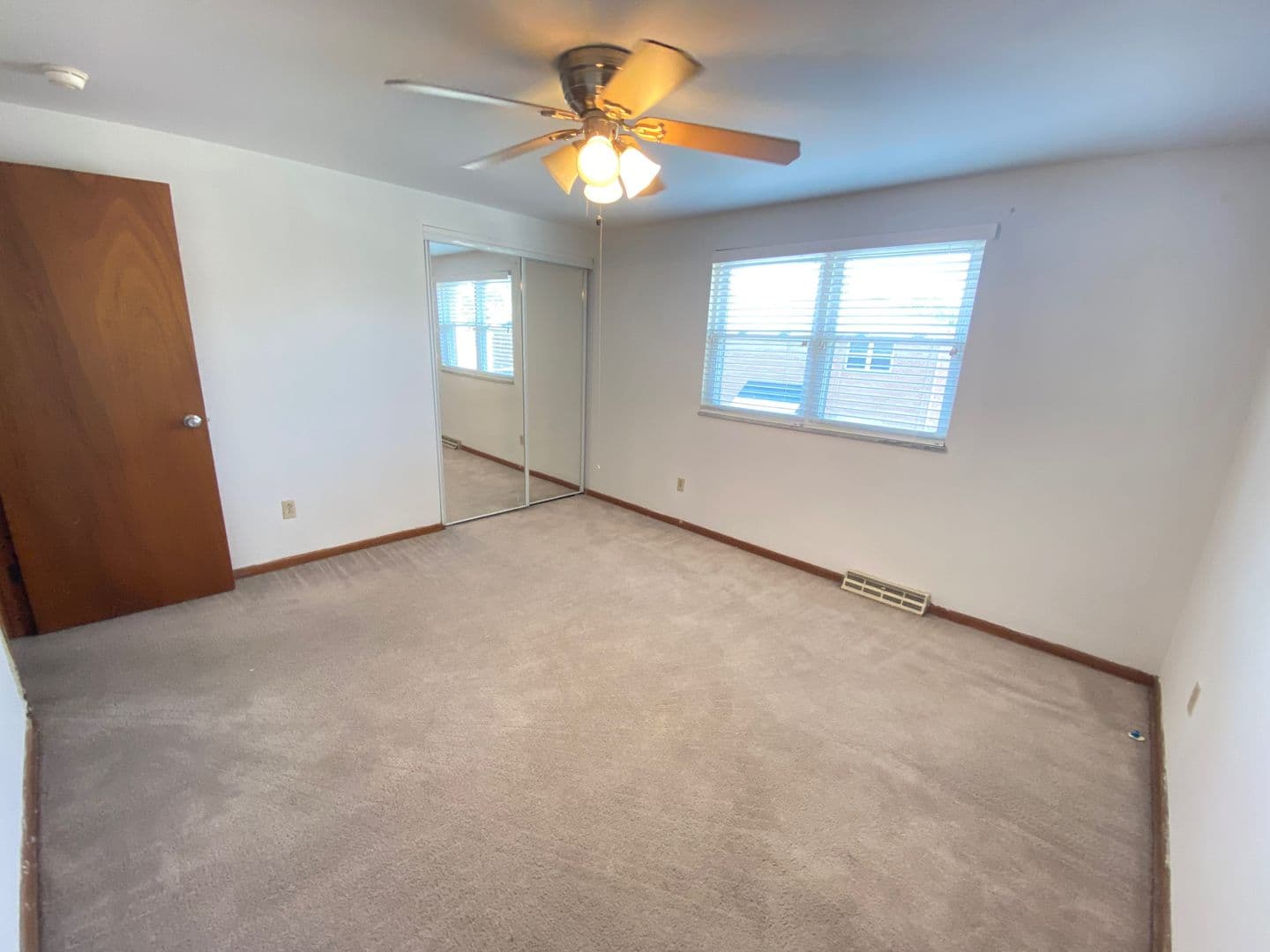 Columbus Apartment: 1451-1461 Worthington St