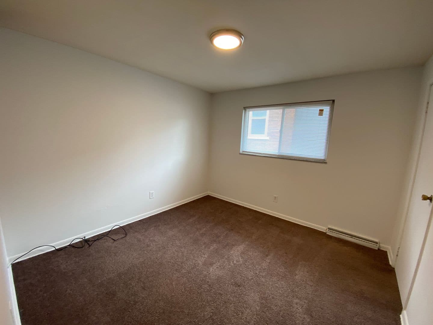 Columbus Apartment: 39 W 10th Ave