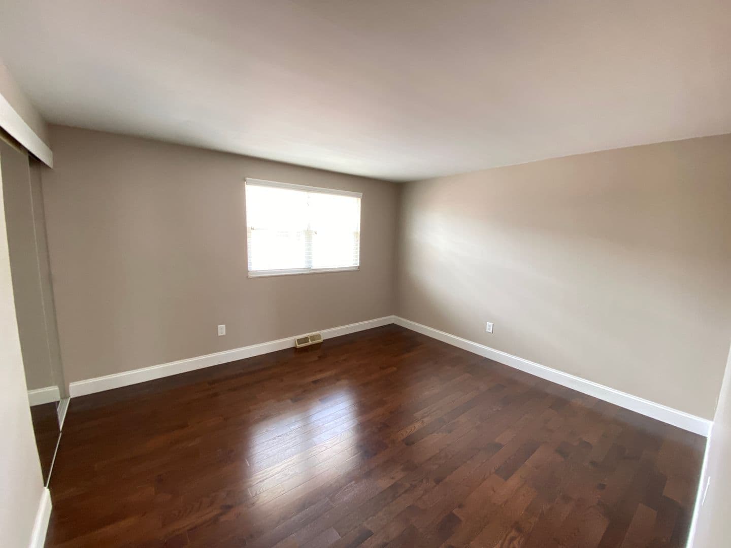 Columbus Apartment: 1444-1466 Worthington St