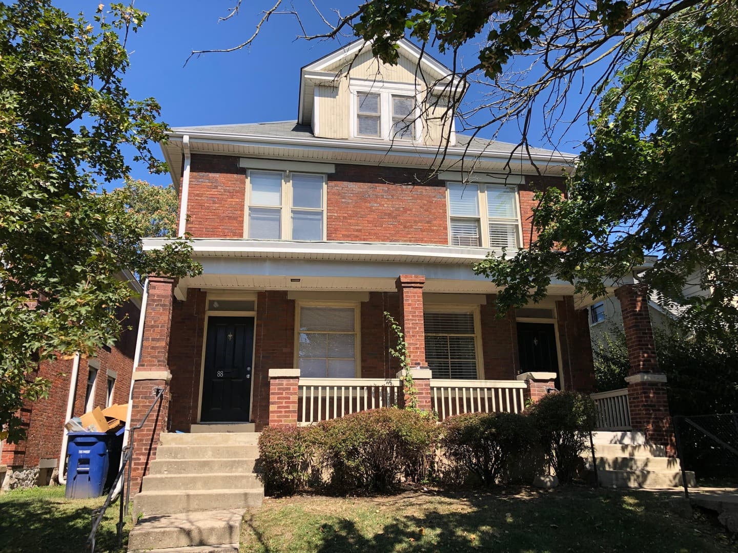 Columbus Apartment: 88-90 E 4th Ave