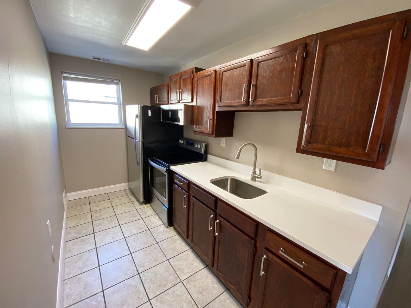 Columbus Apartment: 41 E 17th Ave