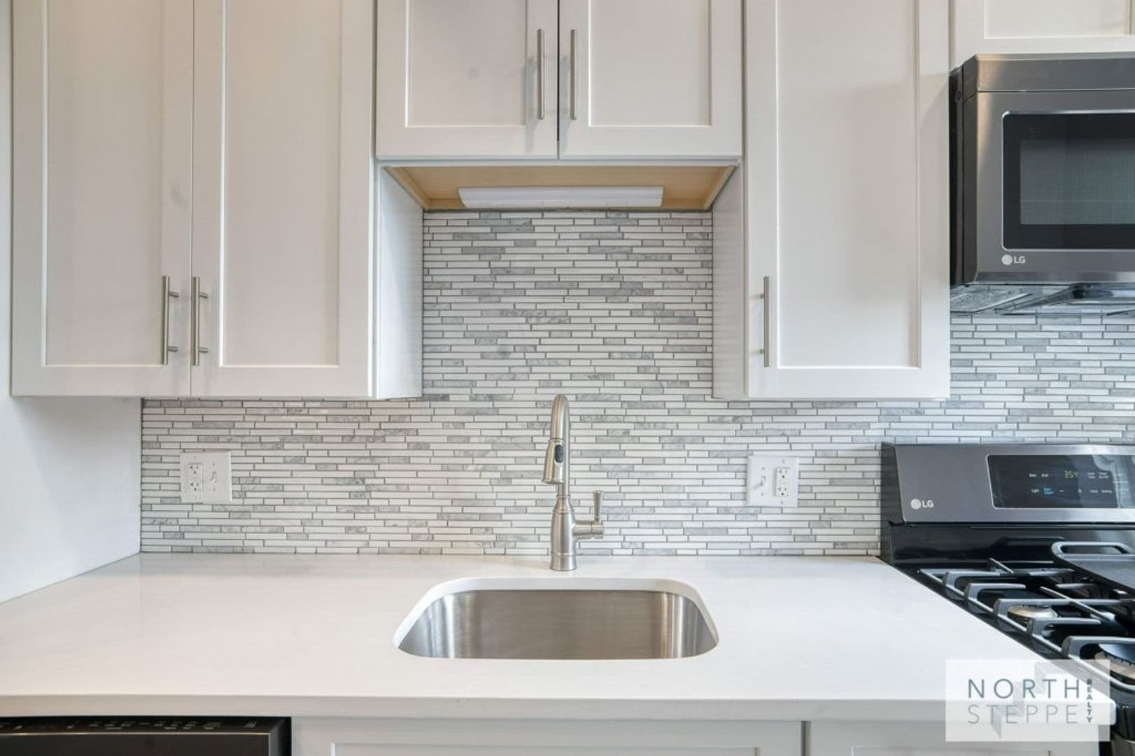 Columbus Apartment: 135 E Norwich Ave