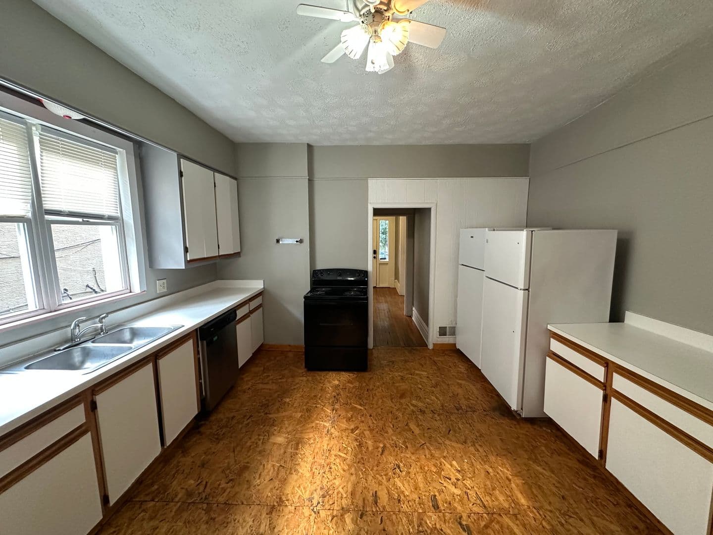 Columbus House: 184 E 12th Ave
