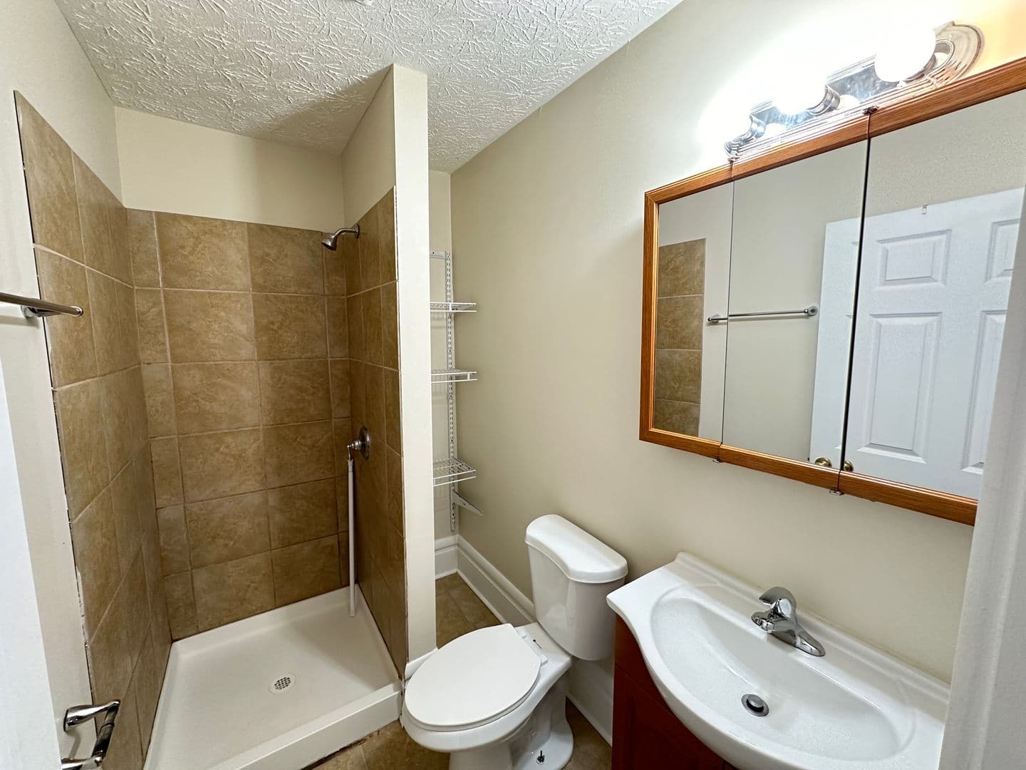 Columbus House: 265 E 11th Ave