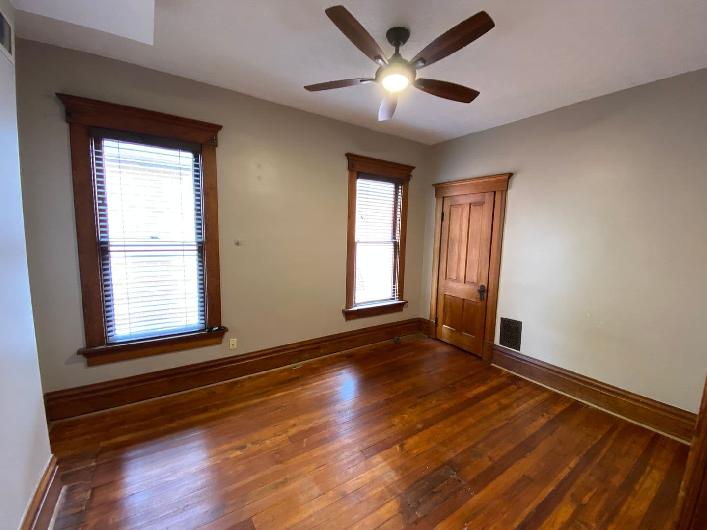 Columbus Apartment: 303 Wilber Ave