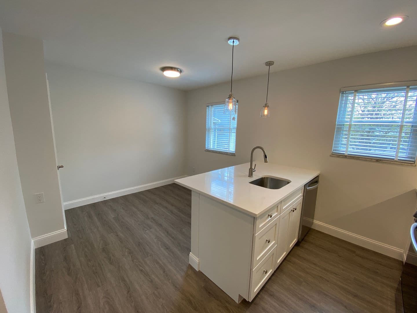 Columbus Apartment: 1451-1461 Worthington St