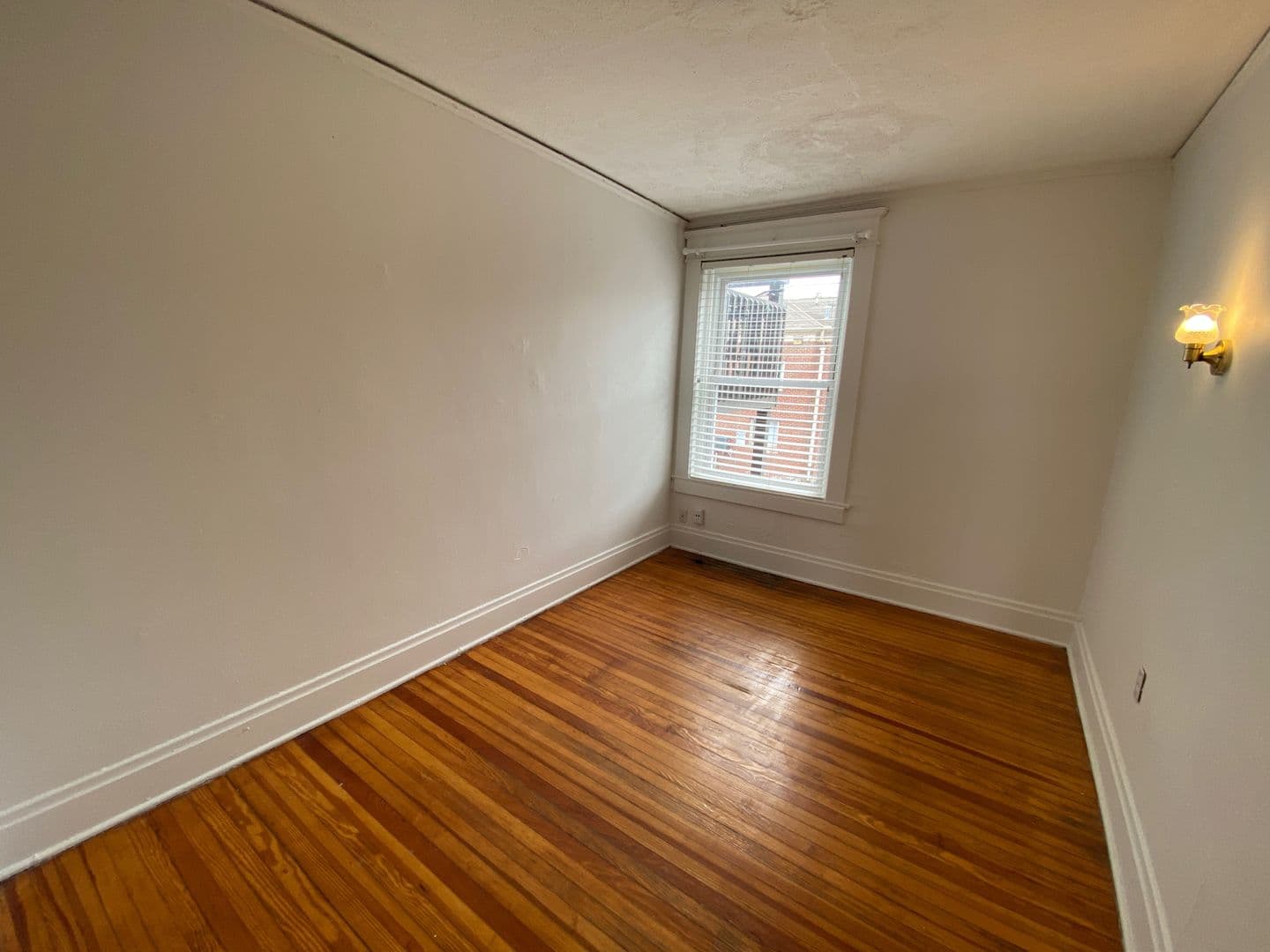 Columbus Apartment: 4-16 E Norwich Ave
