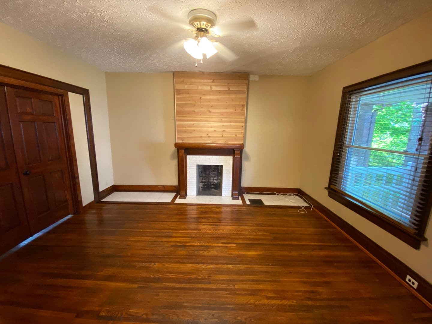 Columbus House: 419 E 16th Ave