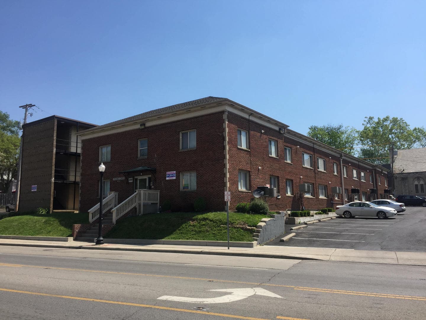 Columbus Apartment: 2228 N High St