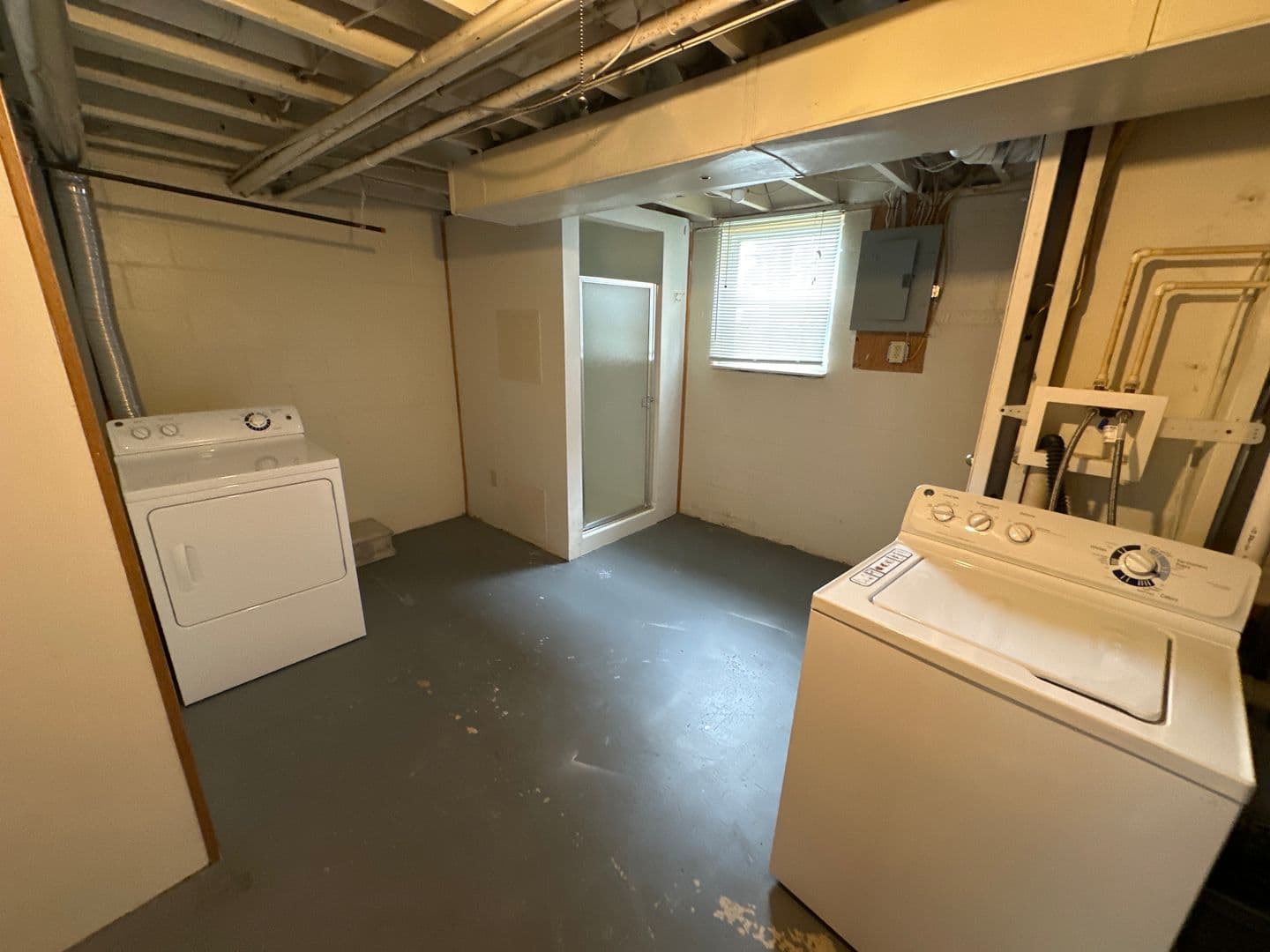 Columbus Apartment: 1451-1461 Worthington St