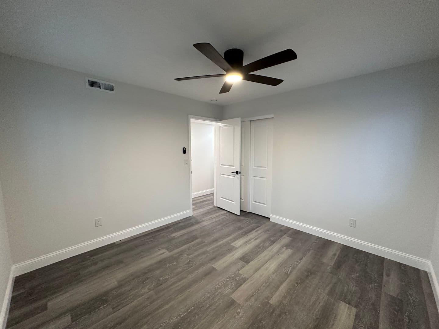 Columbus Apartment: 113 E Lane Ave