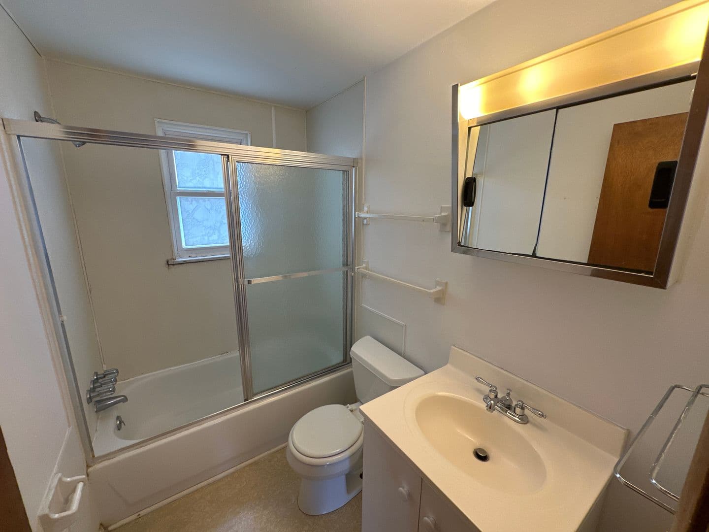 Columbus Apartment: 1444-1466 Worthington St
