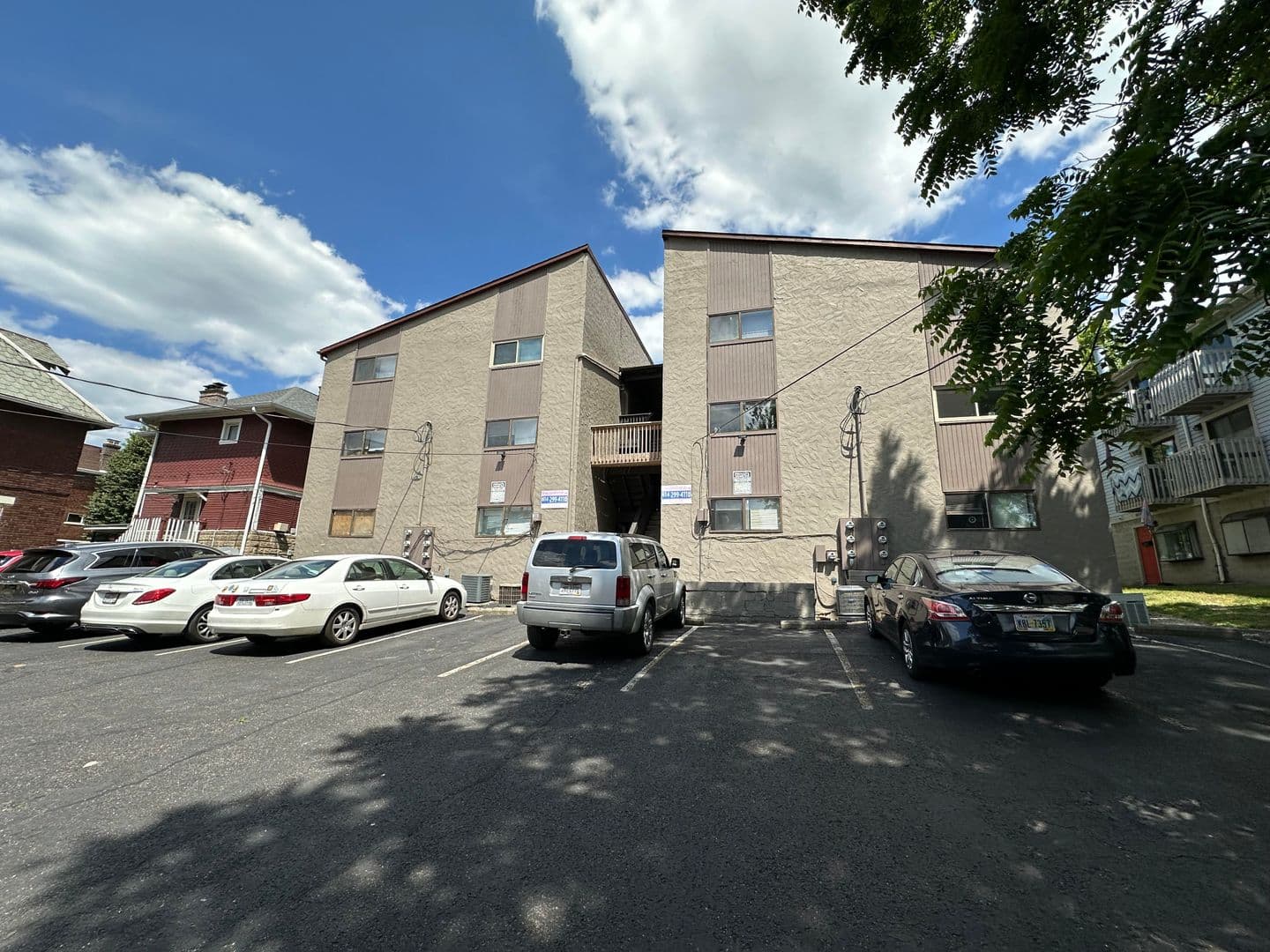 Columbus Apartment: 1677 Summit St