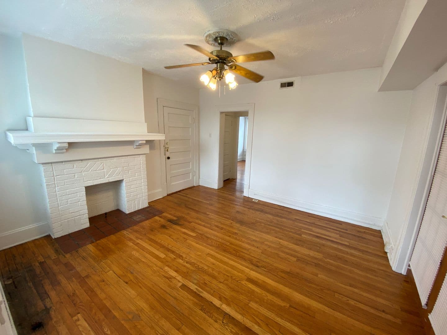 Columbus Apartment: 4-16 E Norwich Ave