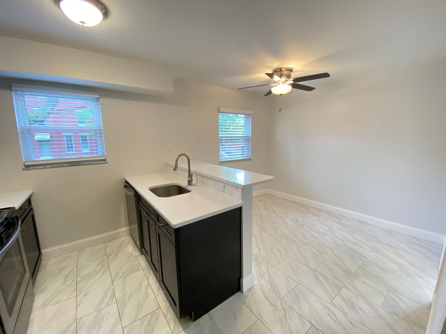 Columbus Apartment: 1444-1466 Worthington St