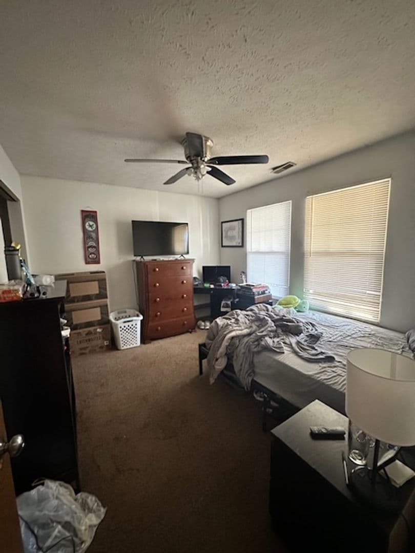 Columbus Apartment: 322 E 18th Ave