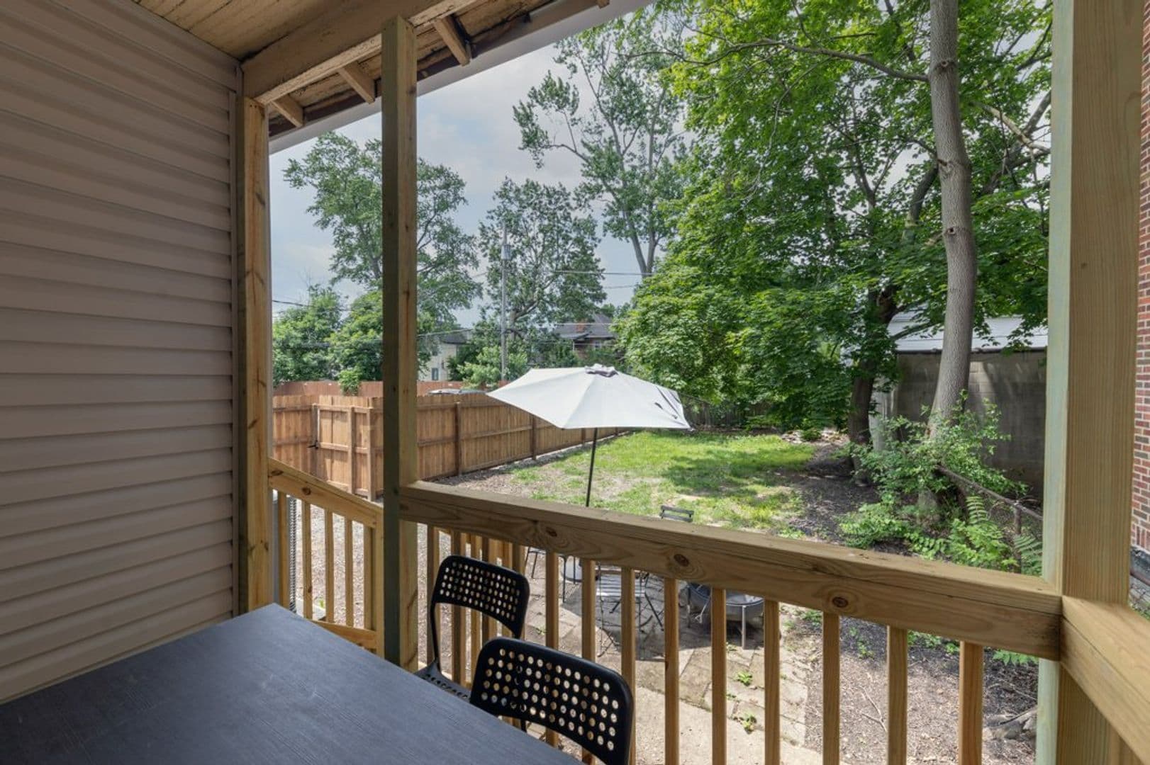 Columbus House: 2379 Summit St