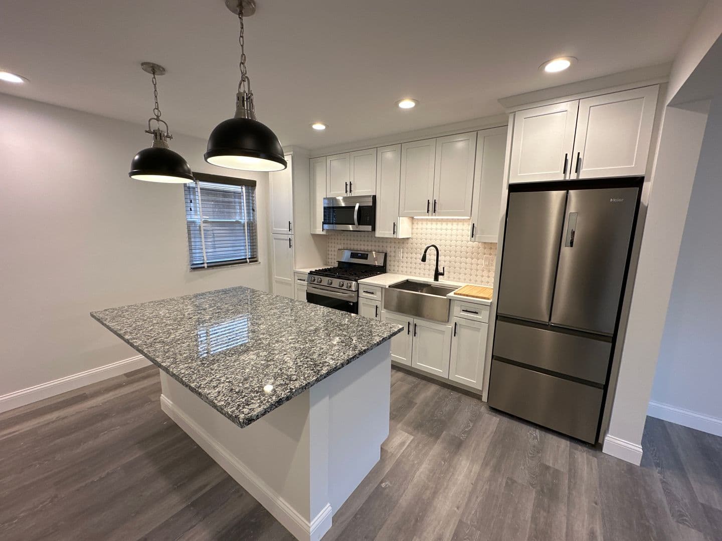 Columbus Apartment: 1451-1461 Worthington St