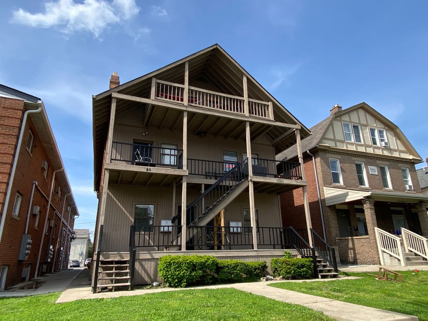 Columbus Apartment: 40-42 Chittenden Ave