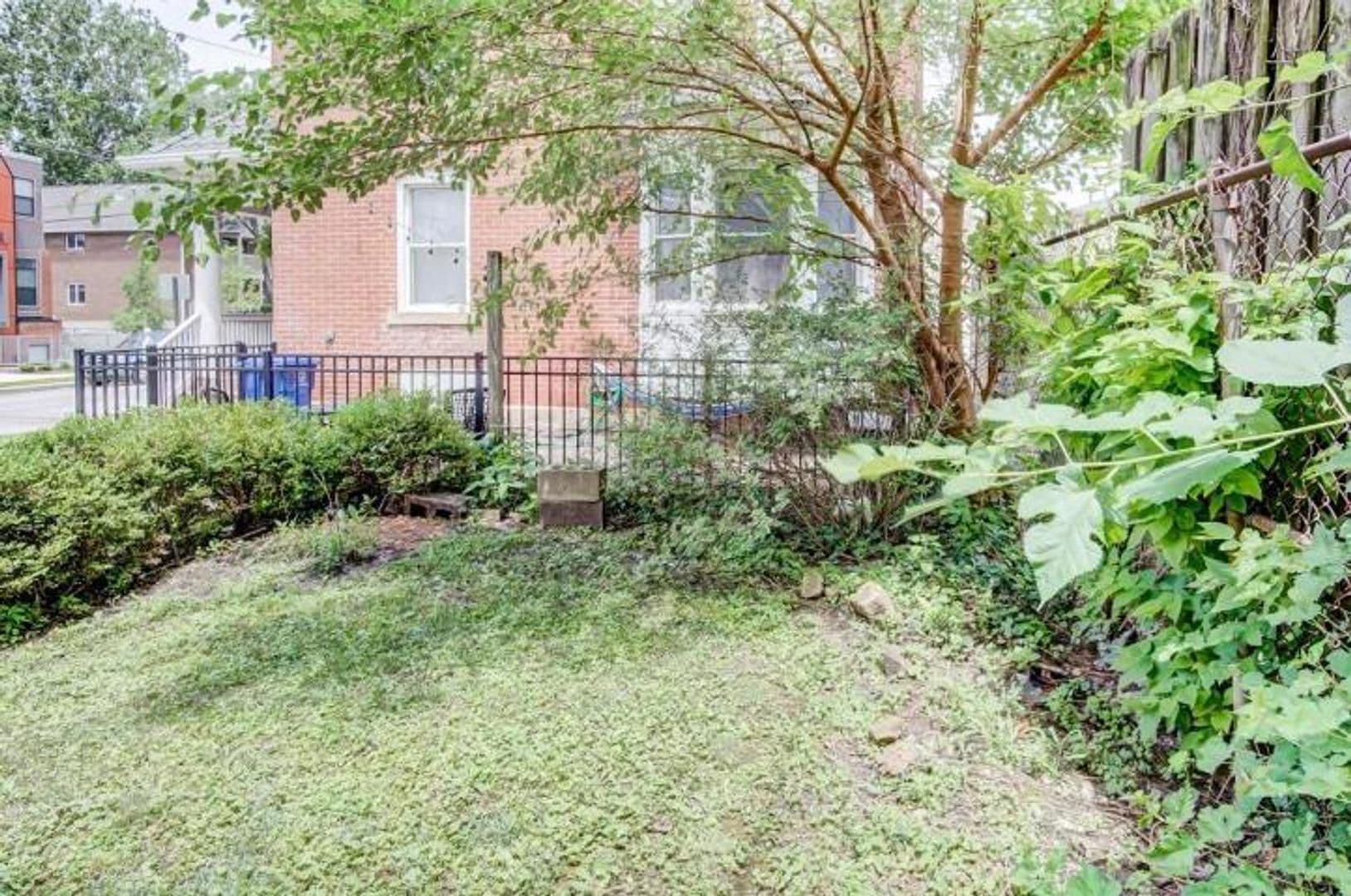 Columbus House: 128 King Ave