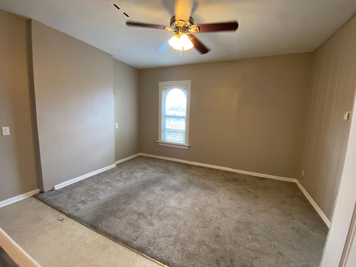 Columbus Apartment: 226 W 8th Ave