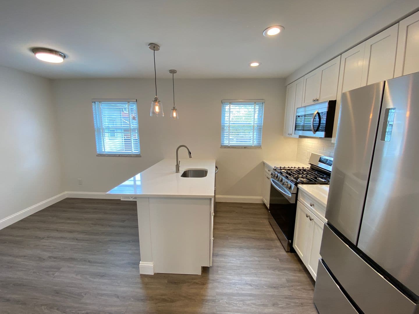 Columbus Apartment: 1451-1461 Worthington St