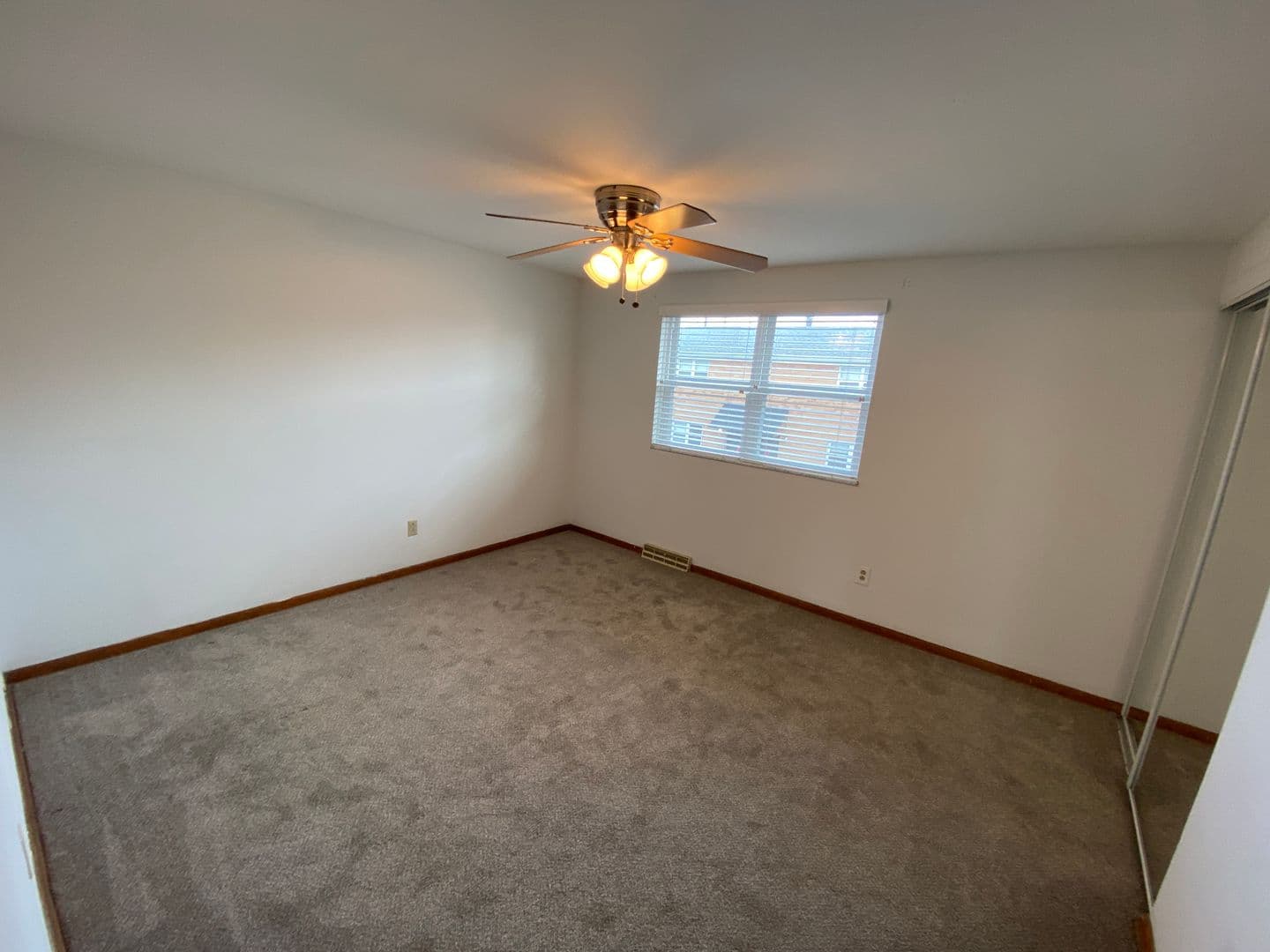 Columbus Apartment: 1451-1461 Worthington St