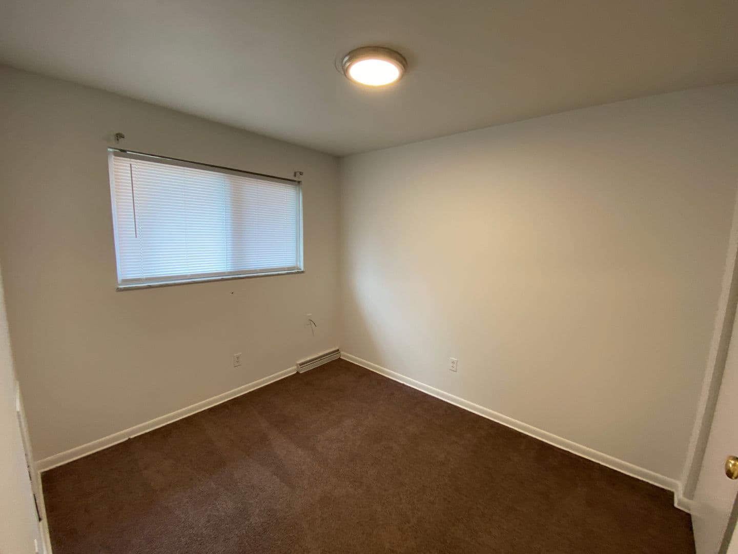 Columbus Apartment: 39 W 10th Ave