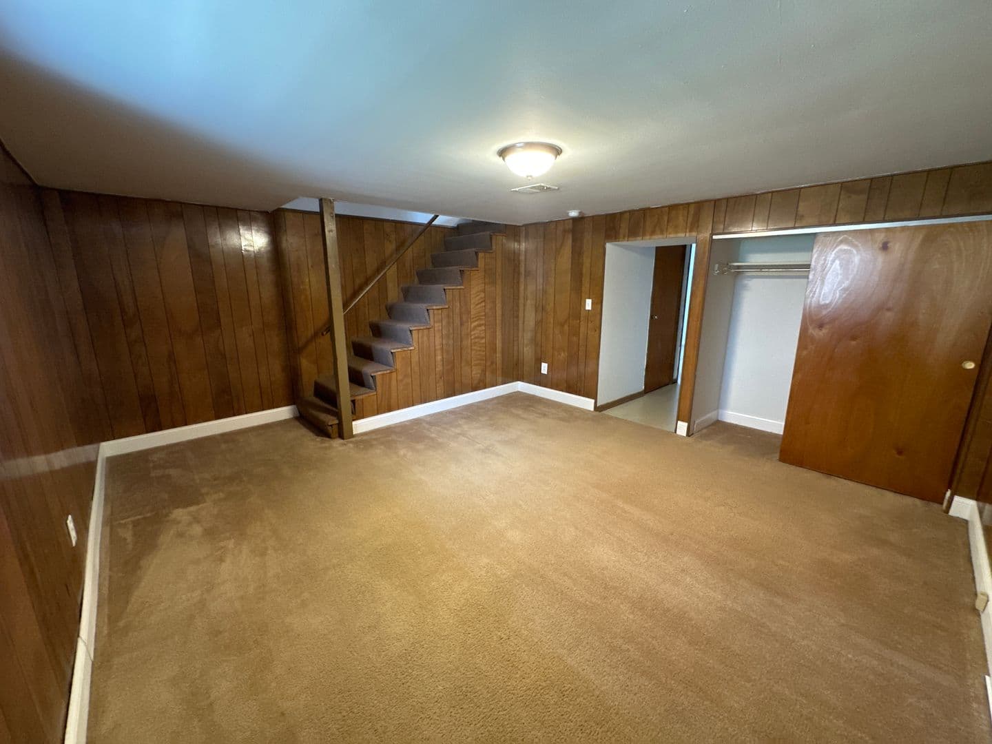 Columbus Apartment: 1444-1466 Worthington St