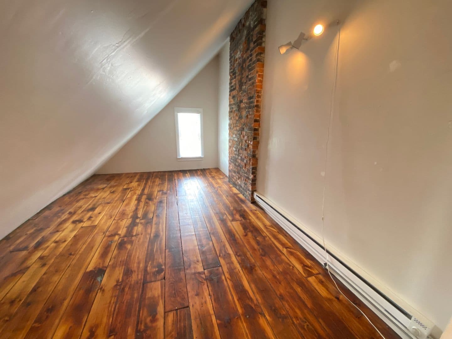 Columbus Apartment: 49 Price Ave